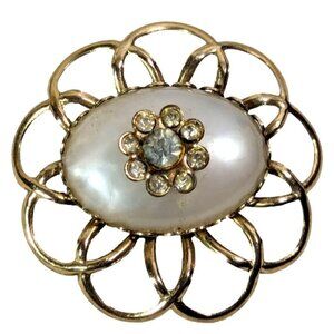 Gold Tone Pearl White Color Flower Brooch Pin Pendant Rhinestones Vintage 1960s